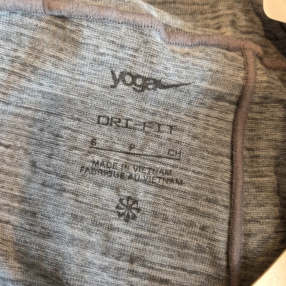 New Nike Men's DRI-FIT Yoga Loose Fit Training Shorts Size Small Gray Women - Picture 4 of 11